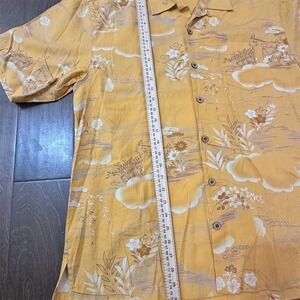 Tommy Bahama Men's L Yellow Floral Short Sleeve Camp Shirt